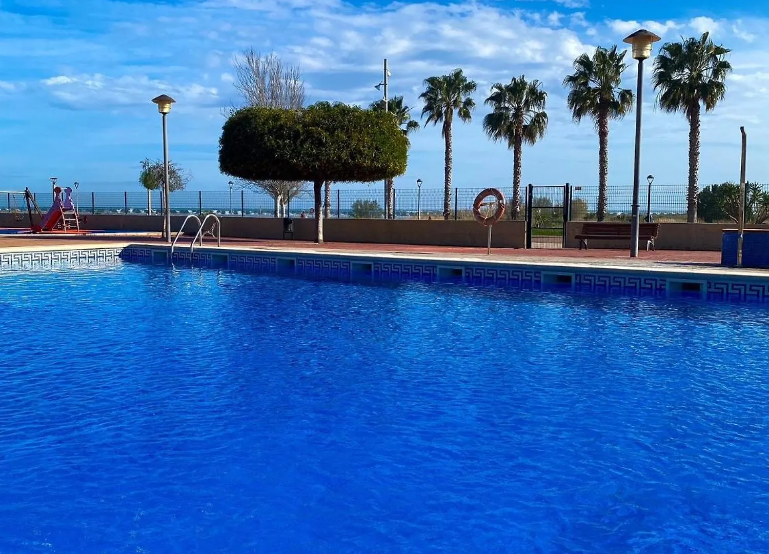Playa, Piscina, Parking Genial Apartment Cubelles 0*,
