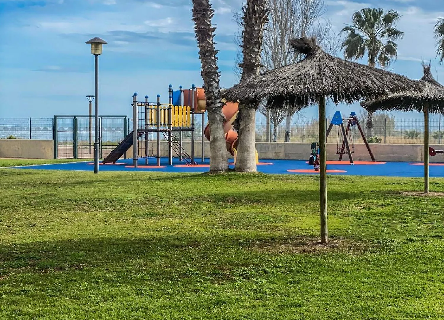 Playa, Piscina, Parking Genial Apartment Cubelles